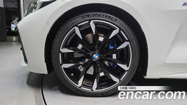 BMW 4 Series (G22) 420i M Sport Convertible 2025 — фото 5