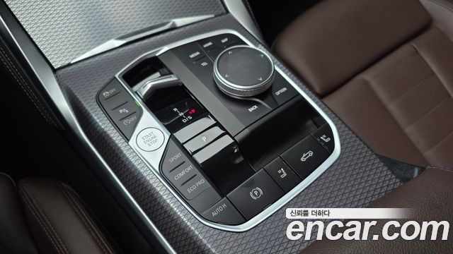 BMW 4 Series (G22) 420i M Sport Convertible 2025 — фото 9