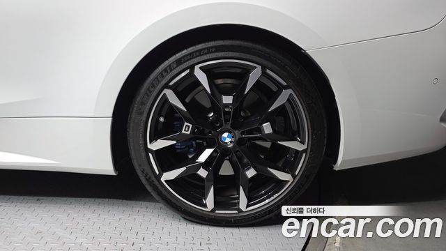 BMW 4 Series (G22) 420i M Sport Convertible 2025 — фото 21