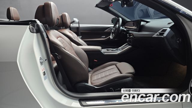 BMW 4 Series (G22) 420i M Sport Convertible 2025 — фото 26