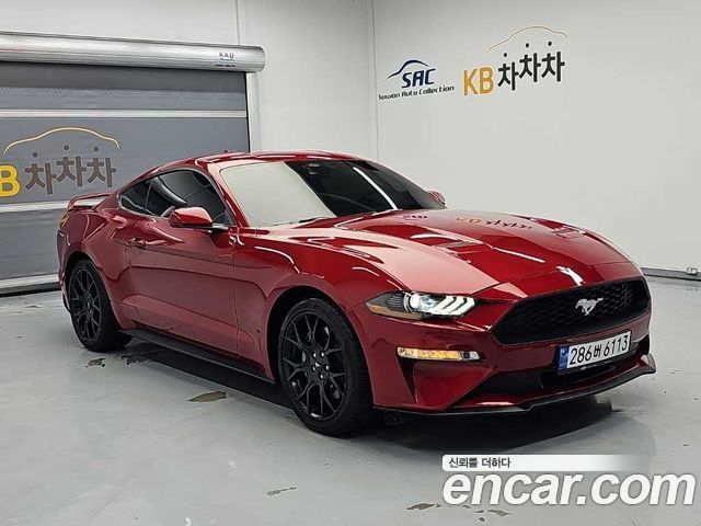 Ford Mustang Coupe 2022 — фото 4