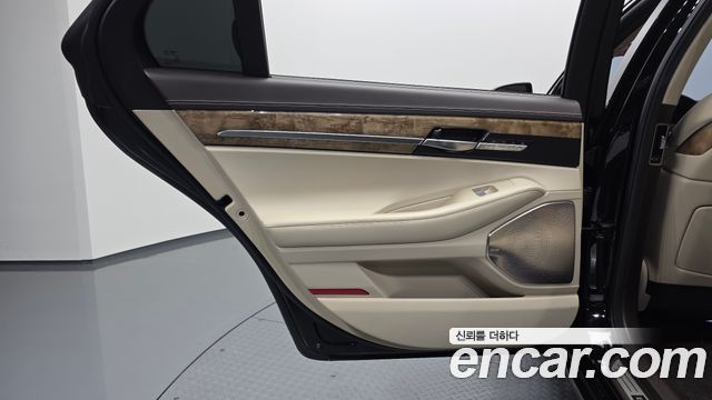 Genesis EQ900 5.0 GDI AWD Prestige 2016 — фото 25