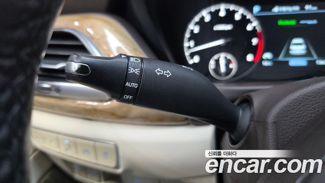 Genesis EQ900 5.0 GDI AWD Prestige 2016 — фото 33