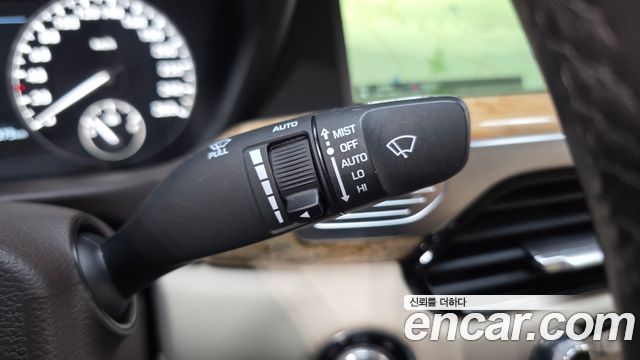 Genesis EQ900 5.0 GDI AWD Prestige 2016 — фото 35