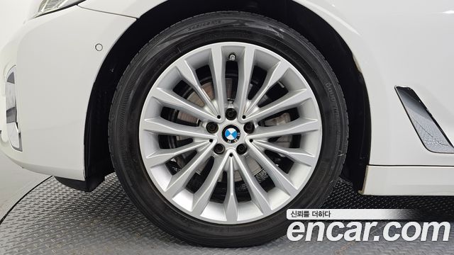 BMW 5 Series (G30) 520i Luxury 2021 — фото 5