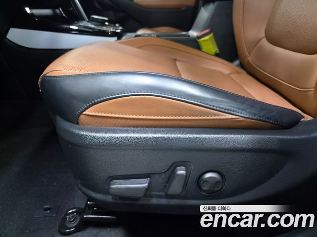 Kia Seltos Gasoline 1.6 Turbo 2WD Signature 2023 — фото 6