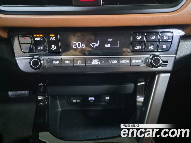 Kia Seltos Gasoline 1.6 Turbo 2WD Signature 2023 — фото 16