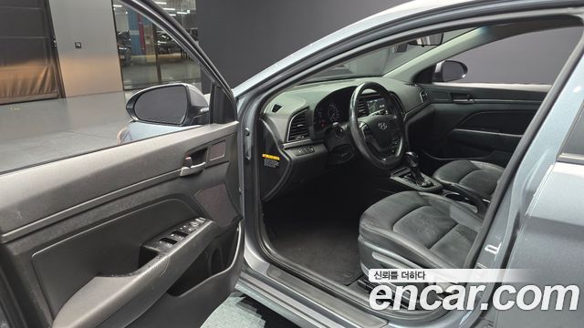 Hyundai Avante (AD) 1.6 GDI Smart 2016 — фото 10