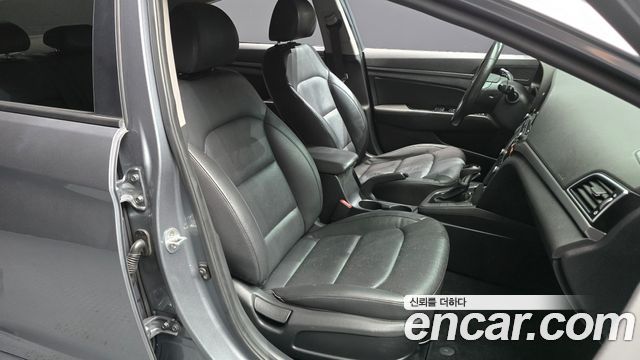 Hyundai Avante (AD) 1.6 GDI Smart 2016 — фото 12
