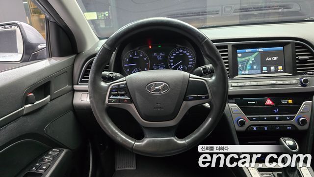 Hyundai Avante (AD) 1.6 GDI Smart 2016 — фото 13