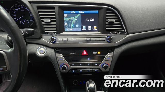 Hyundai Avante (AD) 1.6 GDI Smart 2016 — фото 14
