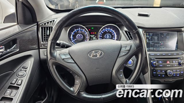 Hyundai Sonata The Brilliant CVVL Smart 2013 — фото 13