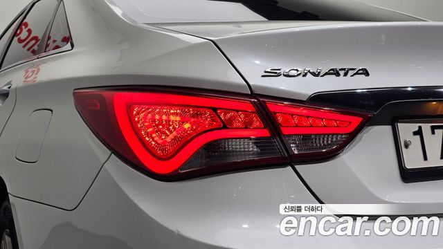 Hyundai Sonata The Brilliant CVVL Smart 2013 — фото 23