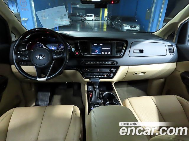 Kia Carnival 7-Seater Limousine President 2020 — фото 5