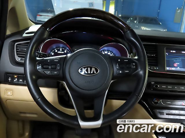 Kia Carnival 7-Seater Limousine President 2020 — фото 8