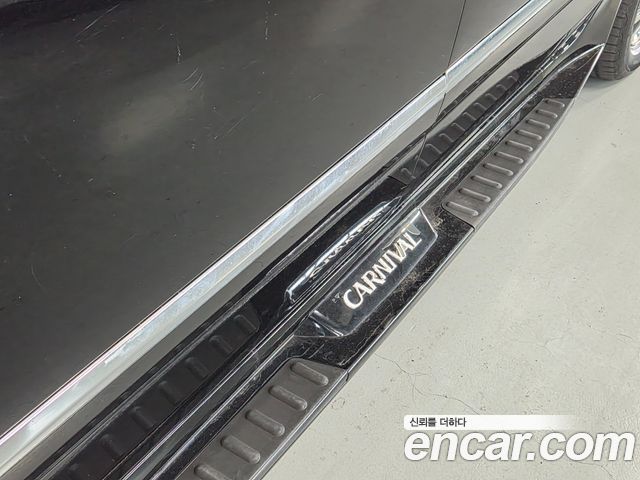 Kia Carnival R New Carnival Limousine GLX High-Deluxe 2014 — фото 7
