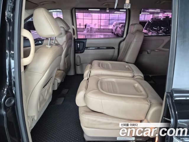 Kia Carnival R New Carnival Limousine GLX High-Deluxe 2014 — фото 8