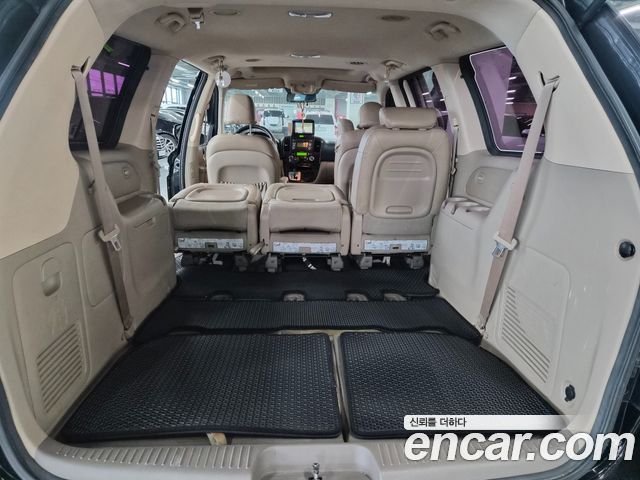 Kia Carnival R New Carnival Limousine GLX High-Deluxe 2014 — фото 9
