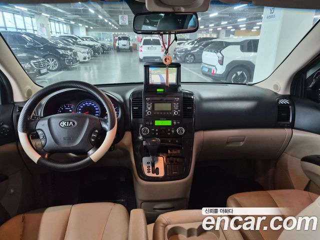 Kia Carnival R New Carnival Limousine GLX High-Deluxe 2014 — фото 10