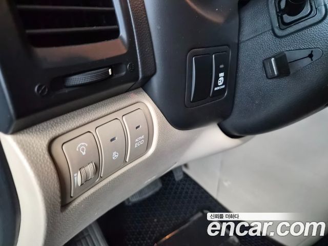 Kia Carnival R New Carnival Limousine GLX High-Deluxe 2014 — фото 16