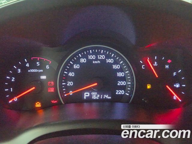 Kia Carnival R New Carnival Limousine GLX High-Deluxe 2014 — фото 17