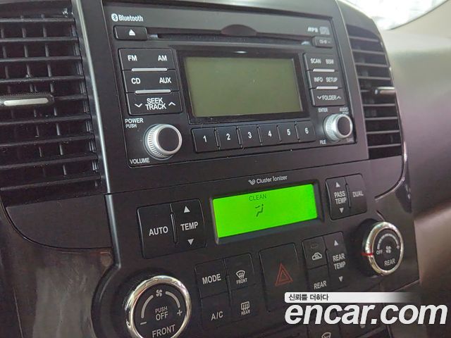 Kia Carnival R New Carnival Limousine GLX High-Deluxe 2014 — фото 20
