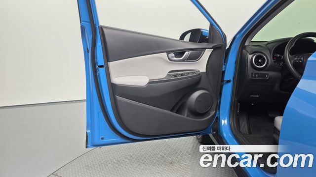 Hyundai Kona Gasoline 2.0 2WD Modern 2021 — фото 24