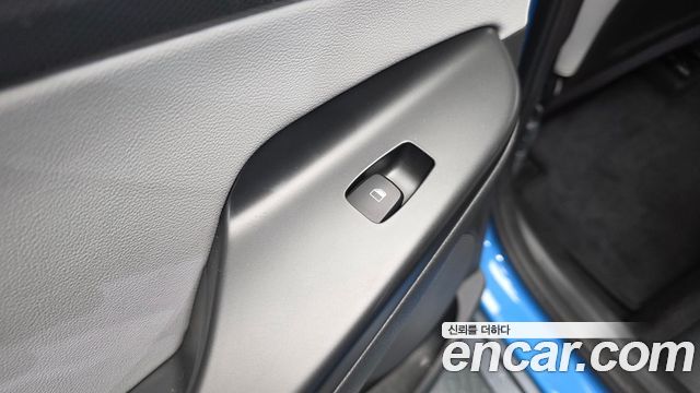Hyundai Kona Gasoline 2.0 2WD Modern 2021 — фото 33