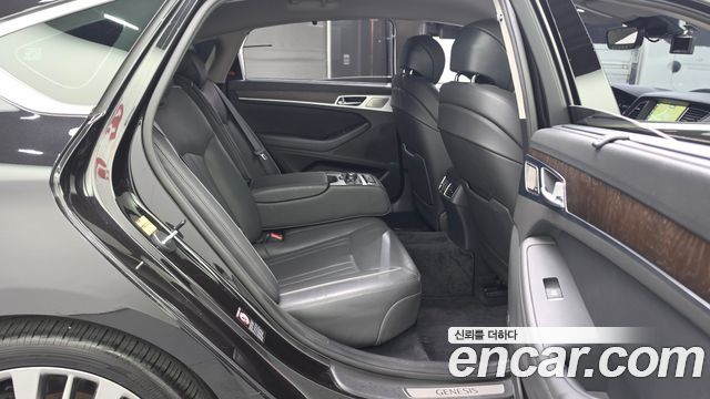 Genesis G80 3.3 GDI AWD Prestige 2018 — фото 12