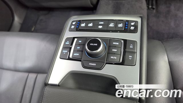 Genesis G80 3.3 GDI AWD Prestige 2018 — фото 19