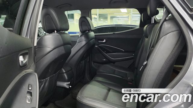 Hyundai Santa Fe (DM) Diesel(e-VGT) 2.2 2WD Premium 2015 — фото 6