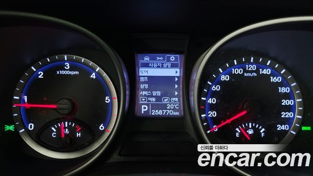 Hyundai Santa Fe (DM) Diesel(e-VGT) 2.2 2WD Premium 2015 — фото 16