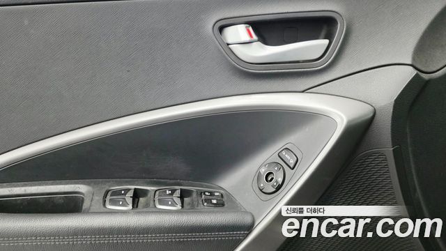Hyundai Santa Fe (DM) Diesel(e-VGT) 2.2 2WD Premium 2015 — фото 22