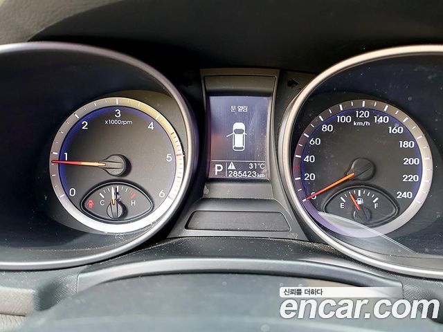 Hyundai Santa Fe (DM) Diesel(e-VGT) 2.0 2WD Morden 2013 — фото 6