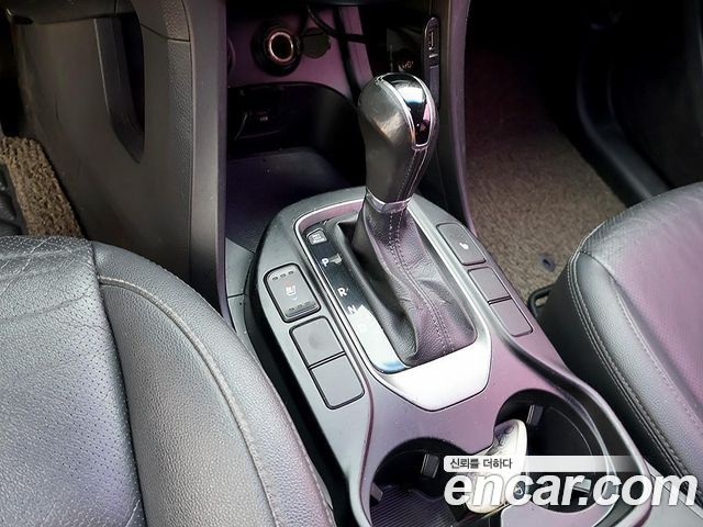Hyundai Santa Fe (DM) Diesel(e-VGT) 2.0 2WD Morden 2013 — фото 7