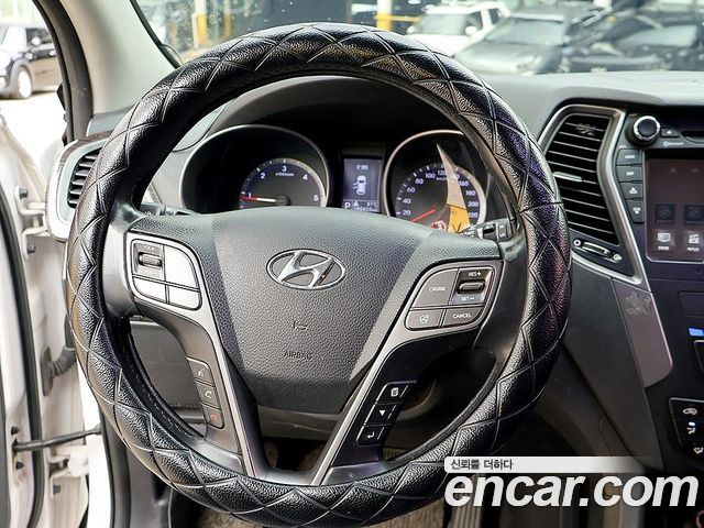 Hyundai Santa Fe (DM) Diesel(e-VGT) 2.0 2WD Morden 2013 — фото 8