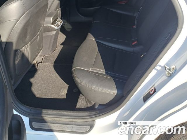 Hyundai Grandeur (IG) 3.0 LPi Rent Car Modern 2020 — фото 21