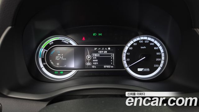 Kia Niro Prestige 2018 — фото 8