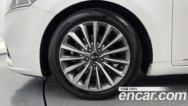 Kia K7 2.4 GDI Limited 2017 — фото 5