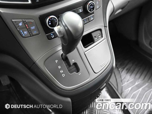 Hyundai Grand Starex Wagon 12-Seater Modern 2020 — фото 9