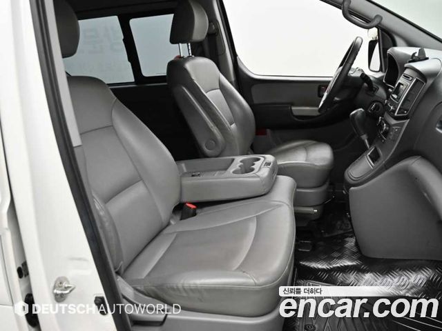 Hyundai Grand Starex Wagon 12-Seater Modern 2020 — фото 10