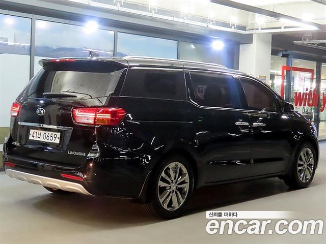 Kia Carnival Gasoline 7-seater Limousine President 2017 — фото 4