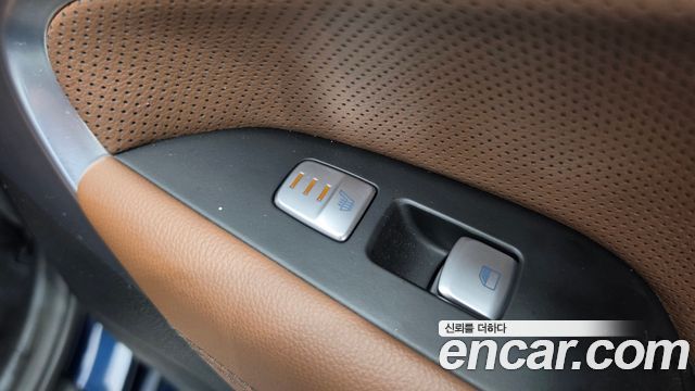 Genesis G70 2.0T Supreme 2018 — фото 16
