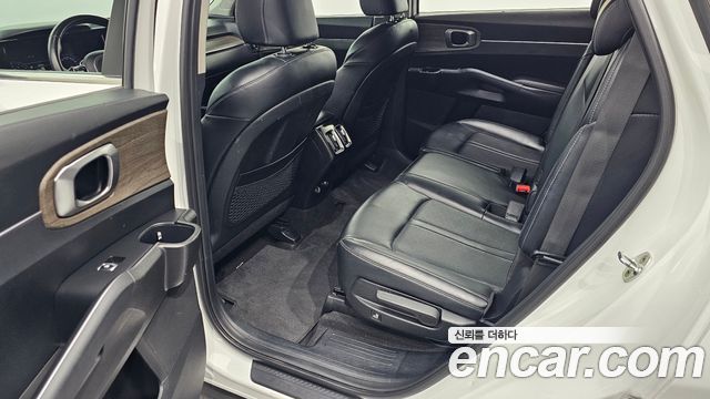 Kia Sorento (IV) Gasoline 2.5T 2WD Trendy 2023 — фото 11