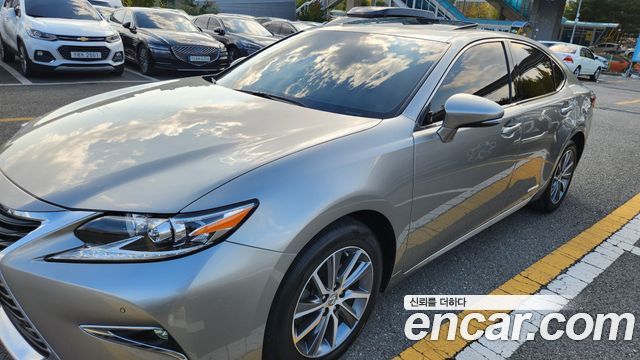 Lexus ES300h premium XV60 2017 — фото 2