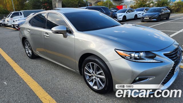 Lexus ES300h premium XV60 2017 — фото 3