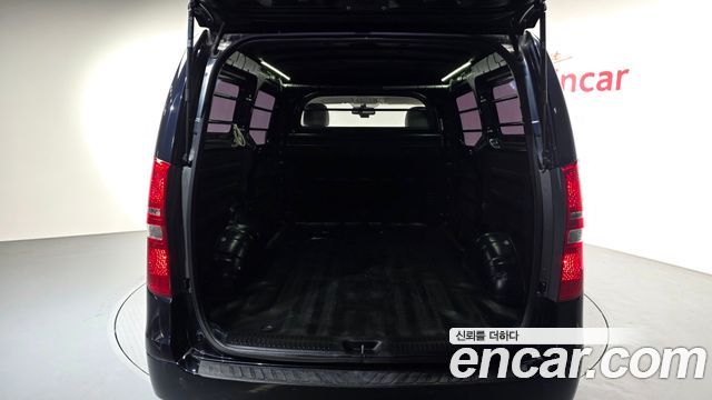 Hyundai Grand Starex Van 3-Seater Smart 2020 — фото 22