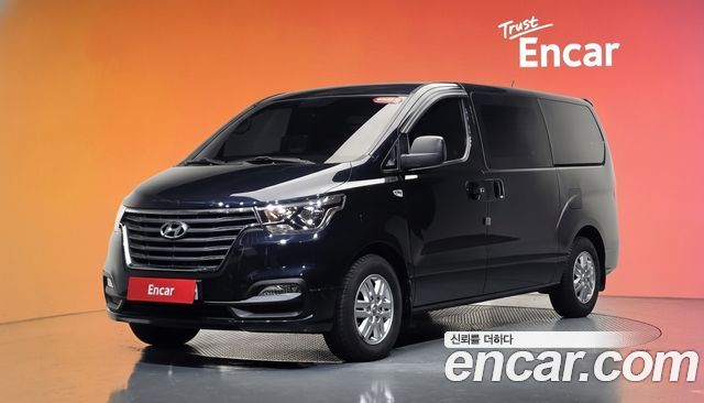 Hyundai Grand Starex Van 3-Seater Smart