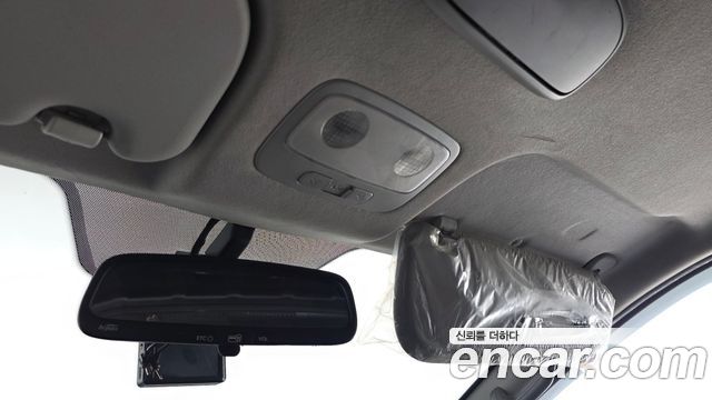 Hyundai Grand Starex Van 3-Seater Smart 2020 — фото 33