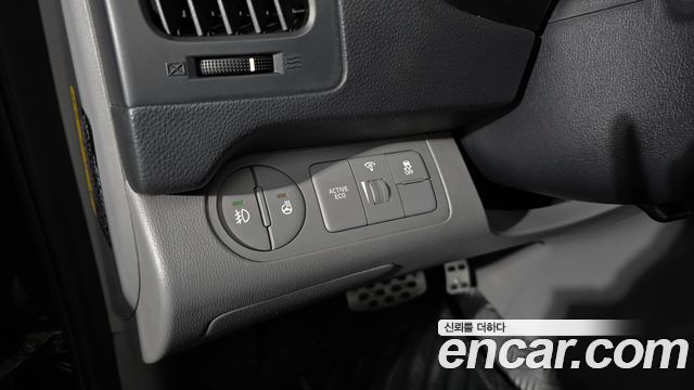 Hyundai Grand Starex Van 3-Seater Smart 2020 — фото 34